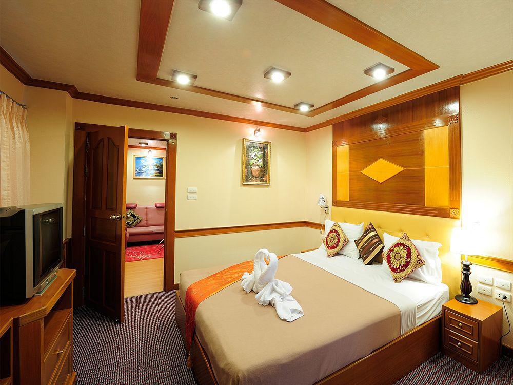 Oyo 796 Paradise Sukhumvit Hotel Bangkok Buitenkant foto