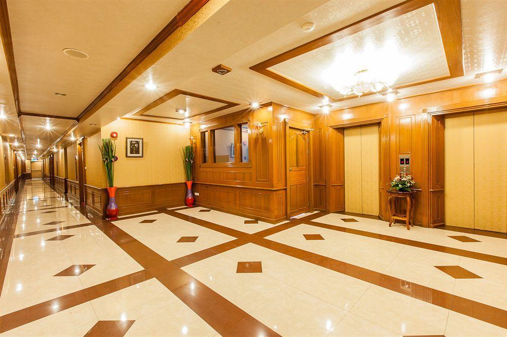 Oyo 796 Paradise Sukhumvit Hotel Bangkok Buitenkant foto
