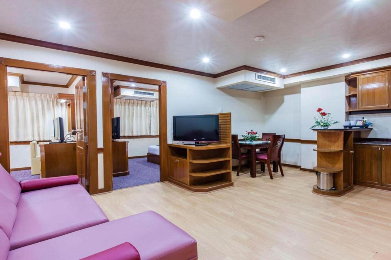 Oyo 796 Paradise Sukhumvit Hotel Bangkok Buitenkant foto
