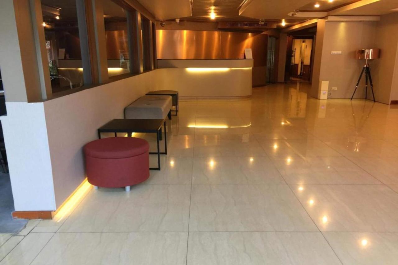 Oyo 796 Paradise Sukhumvit Hotel Bangkok Buitenkant foto